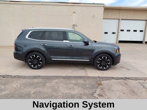 Used 2024 Kia Telluride SX Prestige AWD/4WD image 3