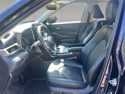 Used 2026 Toyota Highlander XLE w/ Protection Package #3 (TMS) AWD/4WD image 10