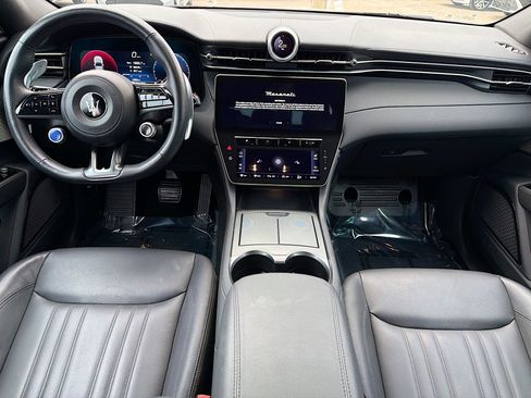 Certified 2024 Maserati Grecale GT image 19