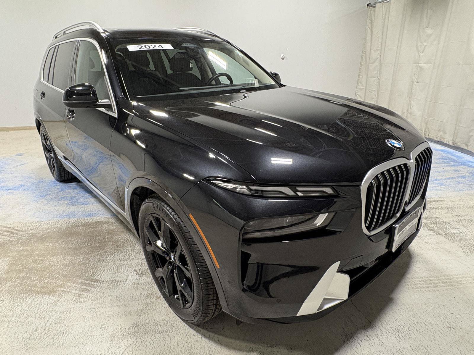 Used 2024 BMW X7 xDrive40i w/ Premium Package AWD/4WD image 16