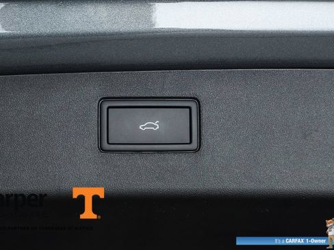 Used 2025 Volkswagen Tiguan SE R-Line AWD/4WD image 30