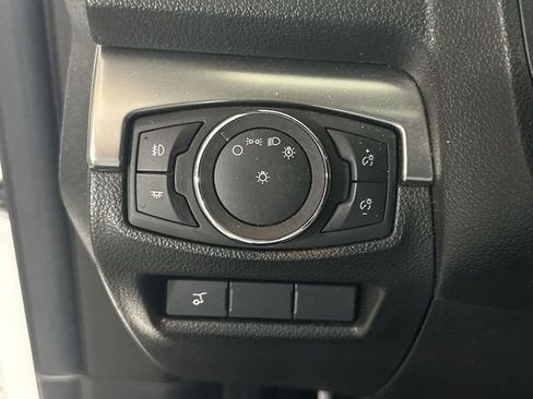 Used 2019 Ford Explorer XLT w/ Equipment Group 202A FWD image 35