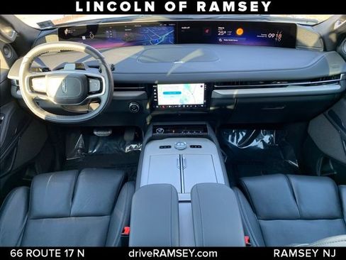 Used 2025 Lincoln Navigator Reserve w/ Jet Appearance Package image 24