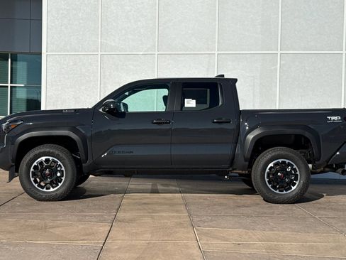 New 2025 Toyota Tacoma TRD Off-Road image 7