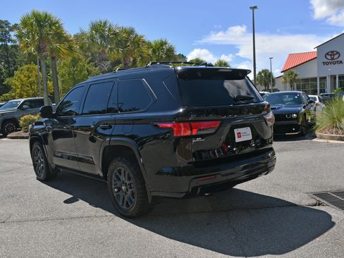 Certified 2025 Toyota Sequoia Platinum AWD/4WD image 3