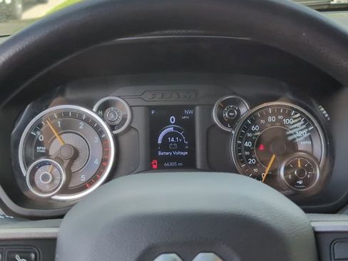 Used 2022 RAM 2500 Tradesman w/ Chrome Appearance Group image 22