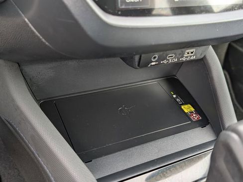 Used 2025 Subaru Forester Limited image 28