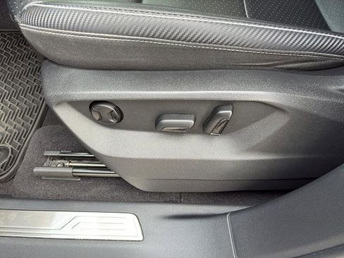 Used 2021 Volkswagen Atlas Cross Sport SE w/ Panoramic Sunroof Package image 13