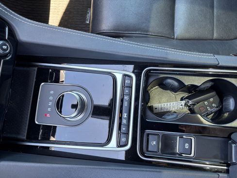 Used 2018 Jaguar F-PACE R-Sport AWD/4WD image 15