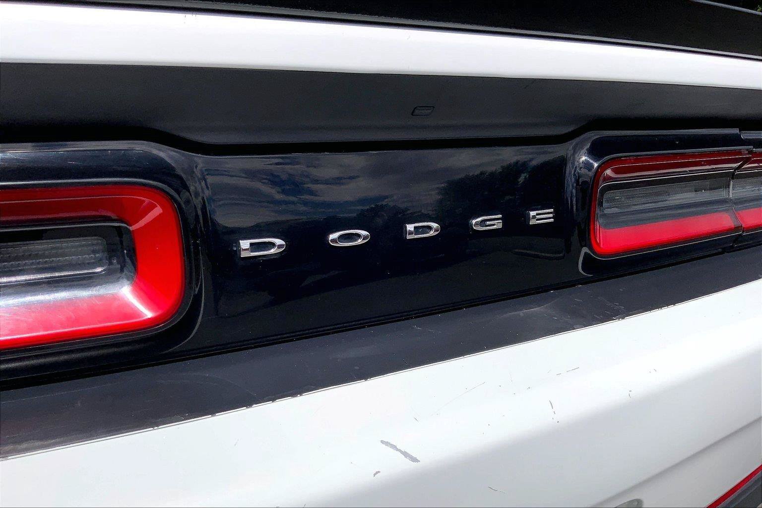 Certified 2017 Dodge Challenger R/T RWD image 31