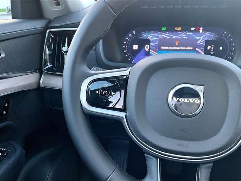 Used 2026 Volvo XC90 B5 Core image 23