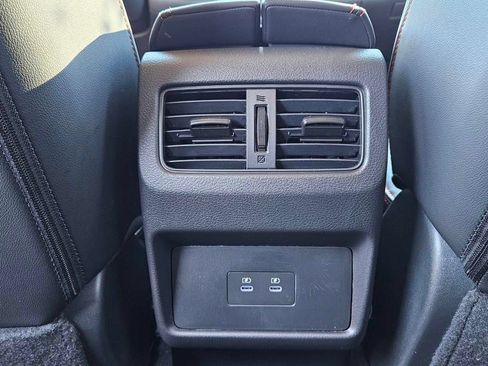 Used 2025 Nissan Rogue SV AWD/4WD image 16