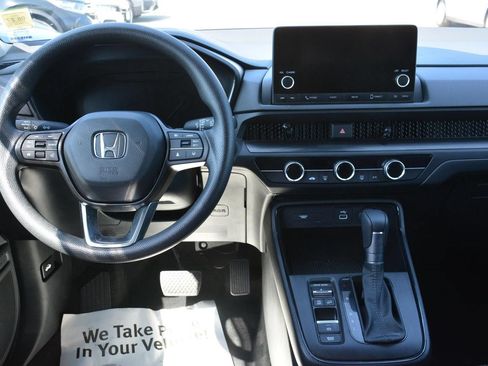 Used 2025 Honda CR-V LX image 10