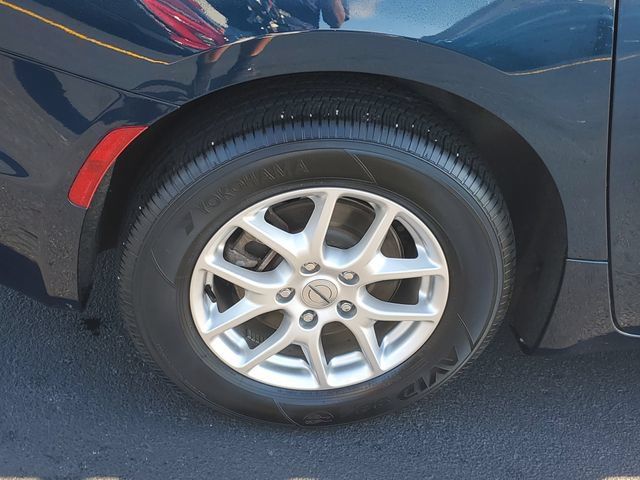 Used 2025 Chrysler Pacifica Select FWD image 5
