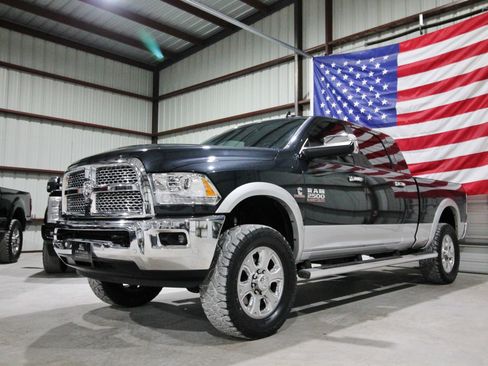Used 2016 RAM 2500 Laramie image 3
