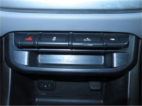 Used 2019 Chevrolet Colorado LT image 17