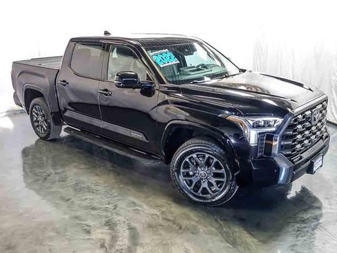 Used 2022 Toyota Tundra Platinum AWD/4WD image 6
