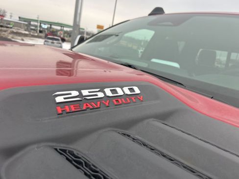 New 2026 RAM 2500 Laramie AWD/4WD image 9