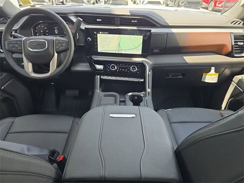 New 2025 GMC Sierra 2500 Denali w/ Denali Reserve Package image 13