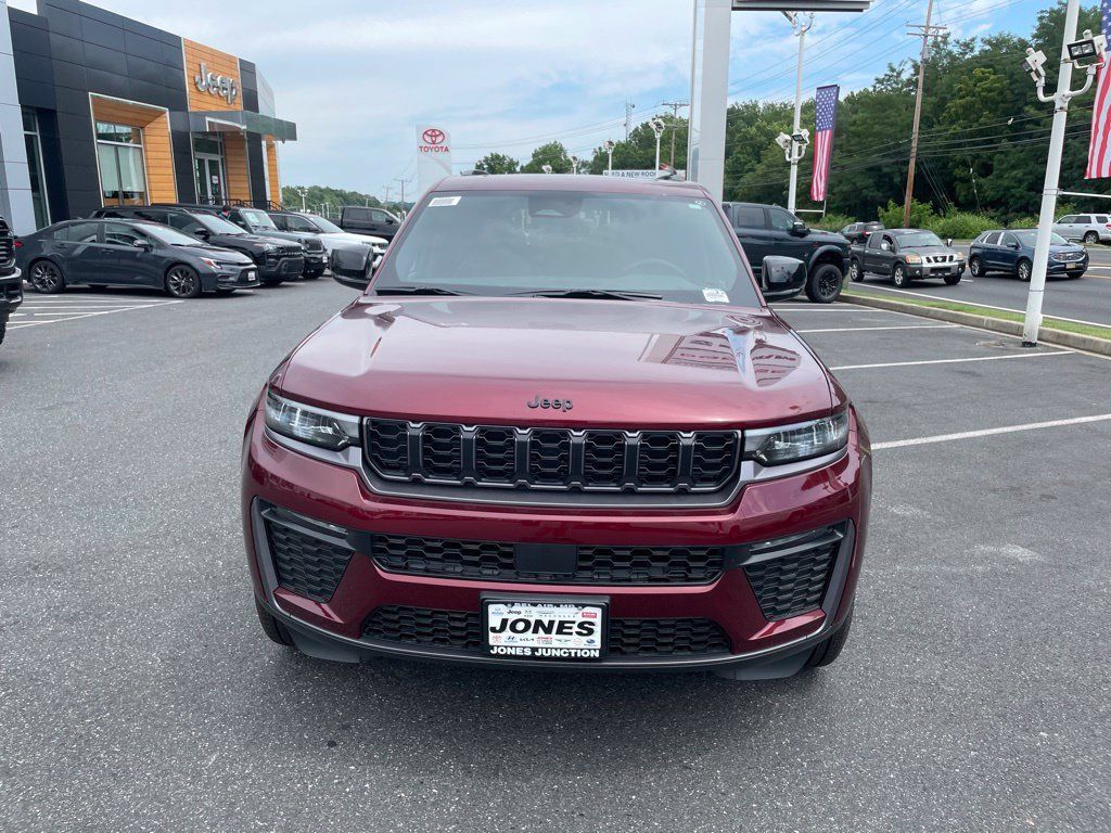New 2026 Jeep Grand Cherokee Limited w/ Limited Altitude Package AWD/4WD image 3