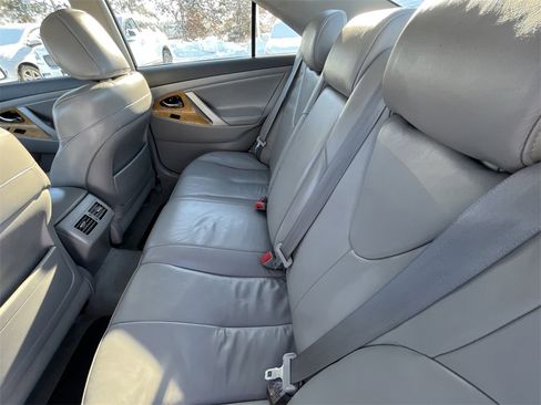 Used 2007 Toyota Camry XLE image 21