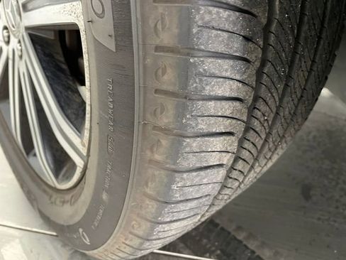 Used 2024 Mercedes-Benz GLE 350 4MATIC image 11