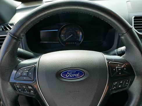 Certified 2018 Ford Explorer Limited w/ Equipment Group 301A AWD/4WD image 25