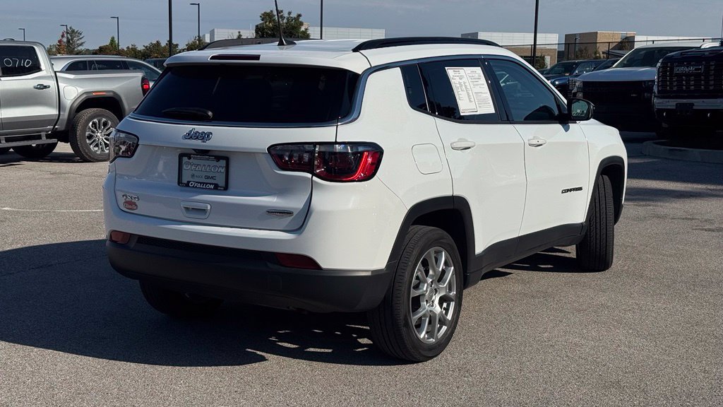 Used 2022 Jeep Compass Latitude AWD/4WD image 2