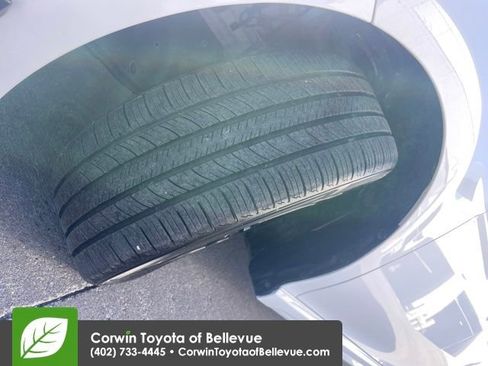 Used 2025 Toyota Camry SE image 28