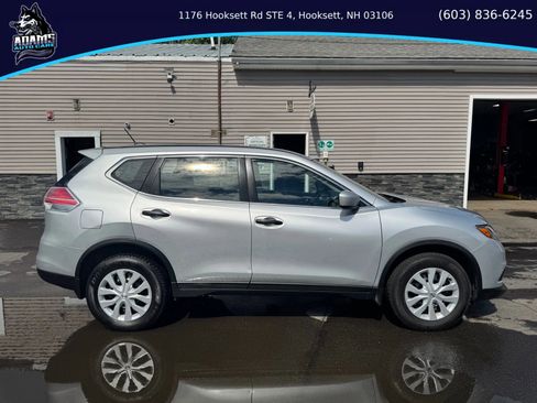 Used 2016 Nissan Rogue S image 4