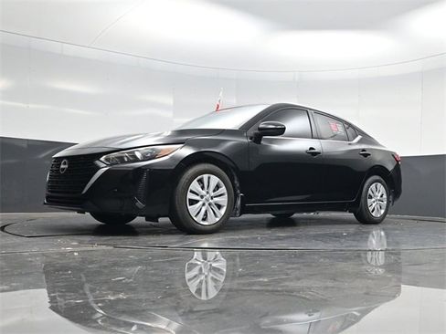 Used 2025 Nissan Sentra S image 53