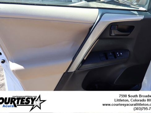 Used 2013 Toyota RAV4 LE image 20