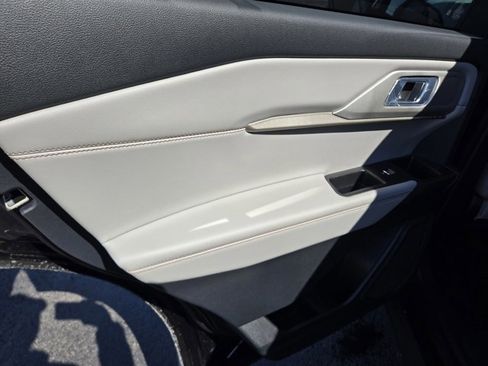 New 2026 Ford Explorer Active image 29