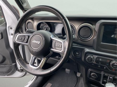 Used 2020 Jeep Gladiator Sport w/ Quick Order Package 23S AWD/4WD image 22