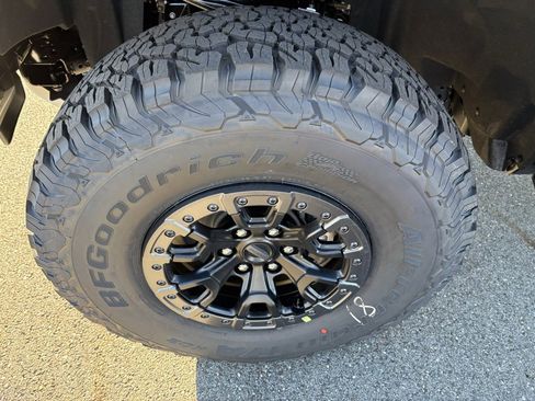 New 2025 Ford Bronco Raptor w/ Interior Carbon Fiber Pack image 15