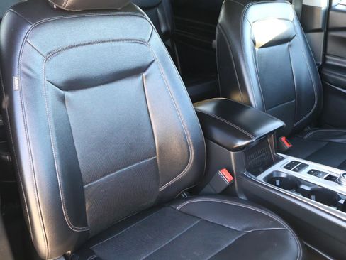 Used 2023 Ford Explorer Limited w/ Equipment Group 301A image 17