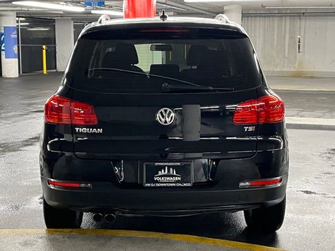 Used 2018 Volkswagen Tiguan Limited w/ Premium Package FWD image 29