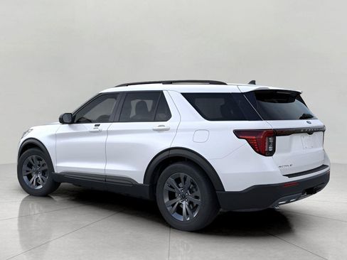 Used 2026 Ford Explorer Active w/ Active Comfort Package AWD/4WD image 5