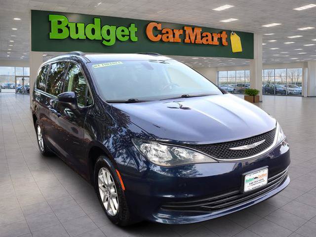 Used 2017 Chrysler Pacifica Touring FWD image 4