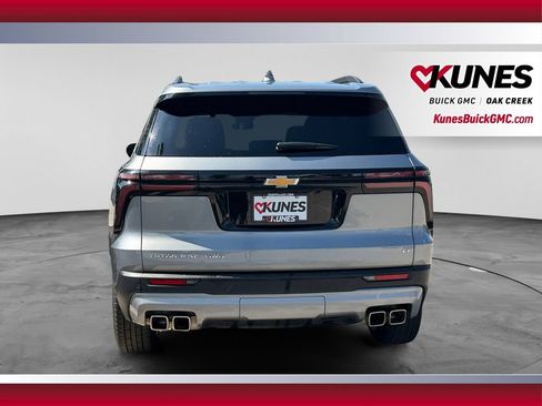 Used 2024 Chevrolet Traverse LT AWD/4WD image 9