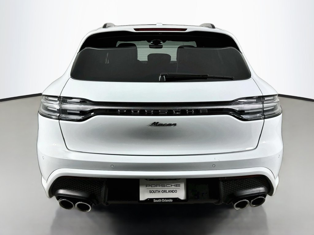 Certified 2025 Porsche Macan AWD/4WD image 10