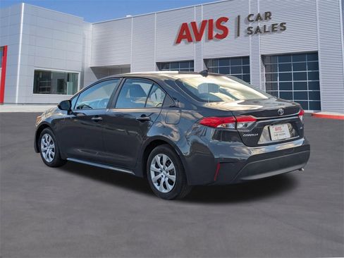 Used 2025 Toyota Corolla LE image 3