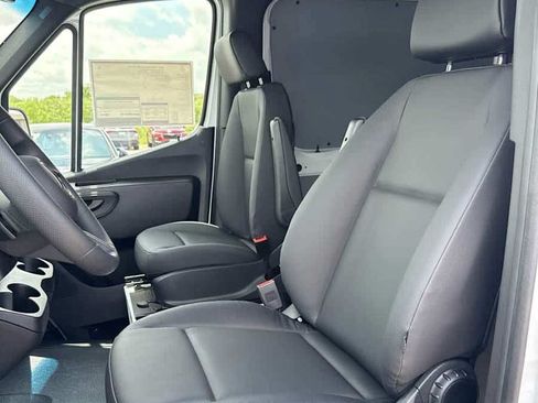 Used 2026 Mercedes-Benz Sprinter 2500 image 16