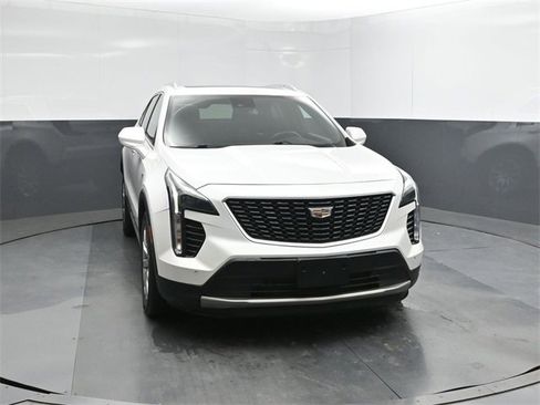 Used 2019 Cadillac XT4 Premium Luxury w/ Cold Weather Package image 22