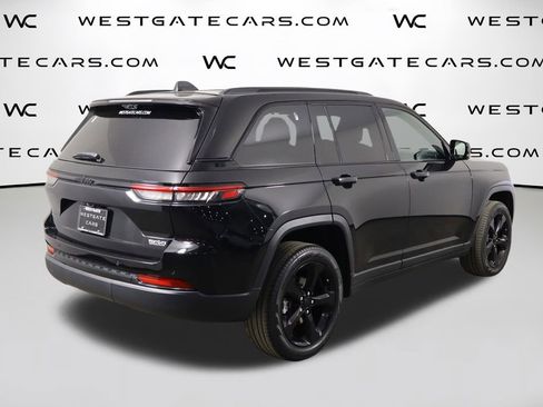 Used 2023 Jeep Grand Cherokee Limited w/ Luxury Tech Group II AWD/4WD image 47