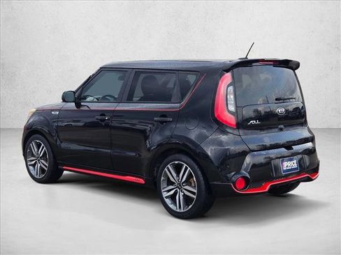 Used 2015 Kia Soul + image 8