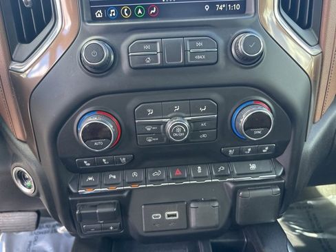 Used 2019 Chevrolet Silverado 1500 High Country w/ Technology Package image 22