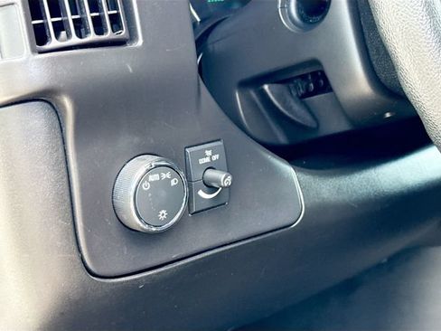 Used 2024 Chevrolet Express 2500 w/ Driver Convenience Package RWD image 10