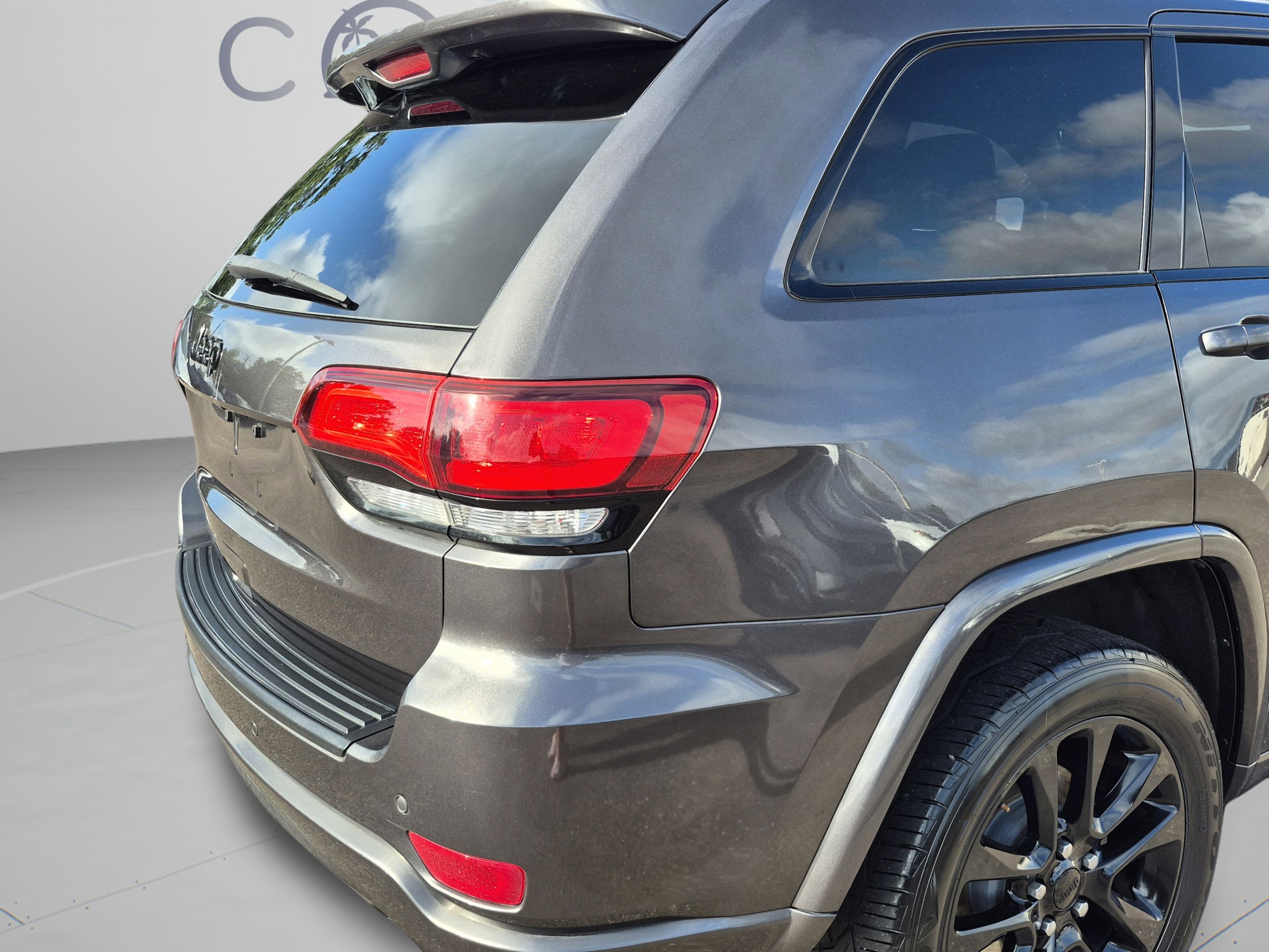 Used 2019 Jeep Grand Cherokee Altitude RWD image 35