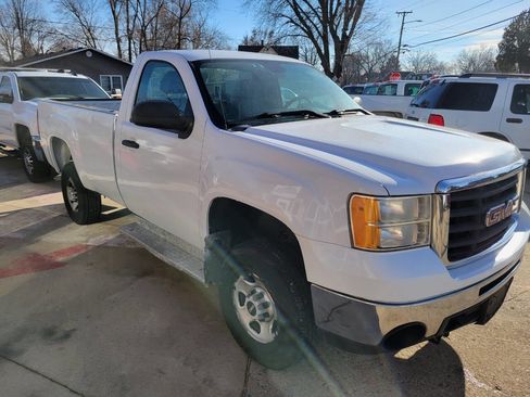 Used 2008 GMC Sierra 2500 W/T w/ Snow Plow Prep Package image 3